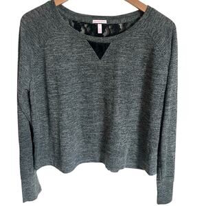 Victoria’s Secret Lounge Top Gray Black Lace Size Medium Relaxed Fit Loungewear